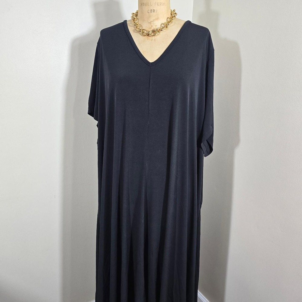 Roaman's Black V-neck maxi dress with short sleeves, size 38/40